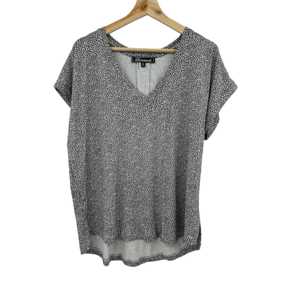 Loramendi Leopard Print Soft Fabric Gray V-Neck Short Sleeve Blouse Shirt